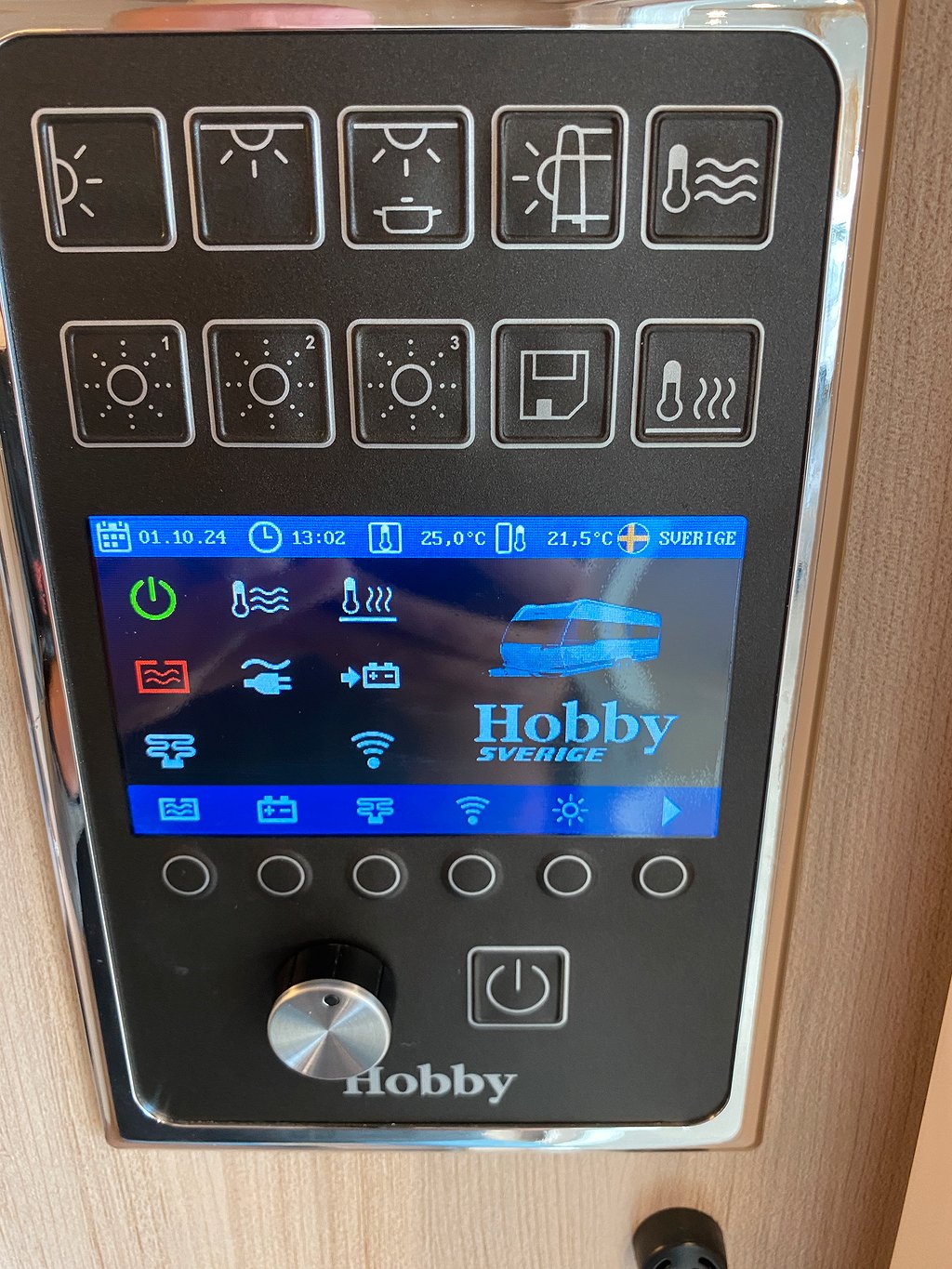 Hobby 460 LU De Luxe Edition / Mover / Långbädd / 1698:-/mån - Hobby