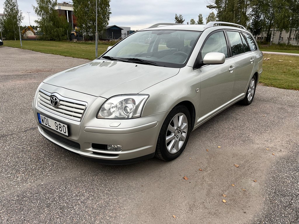 Toyota Avensis Kombi 2.0 D-4 VVT-i, Ny bes, En ägare