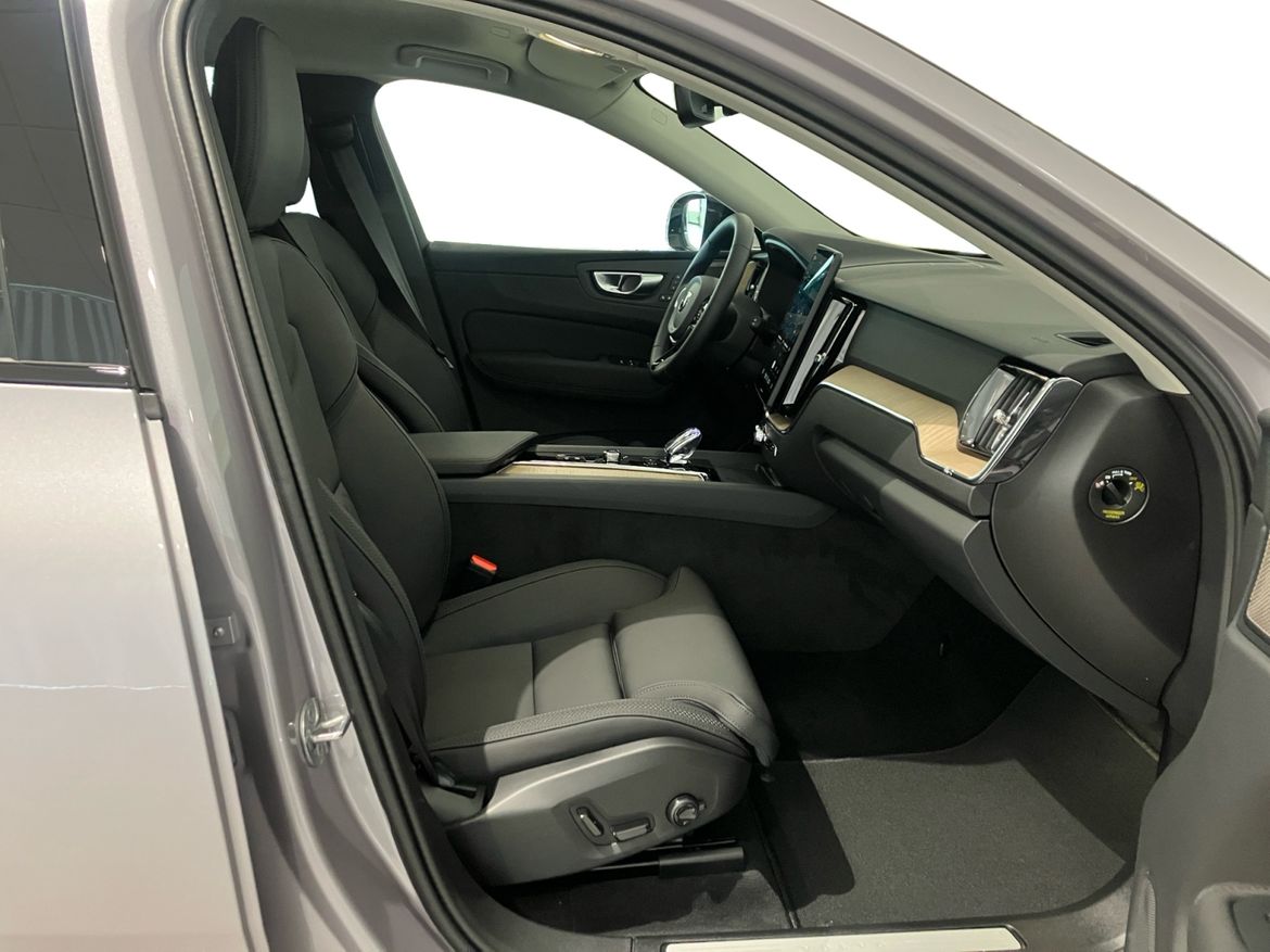 Volvo XC60 T6 Plus Dark Nordic Edition 2027, photo 4/44