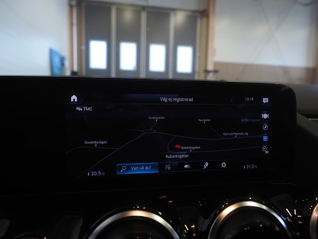 Mercedes-Benz GLA 200 d 8G-DCT Progressive Line Pano Drag Navi Kamera 2021