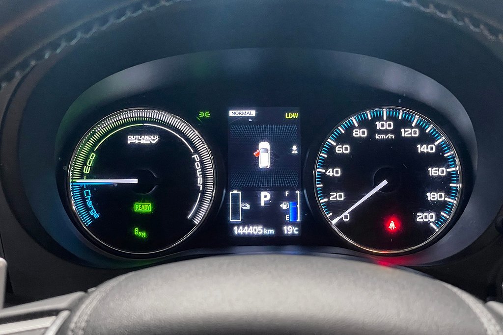 Mitsubishi Outlander PHEV Business | Kamera | Adaptiv f-håll 2018
