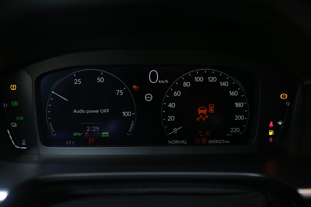 Honda CR-V AWD Advance FullHybrid | Vinterhjul+5 Års Service 2025