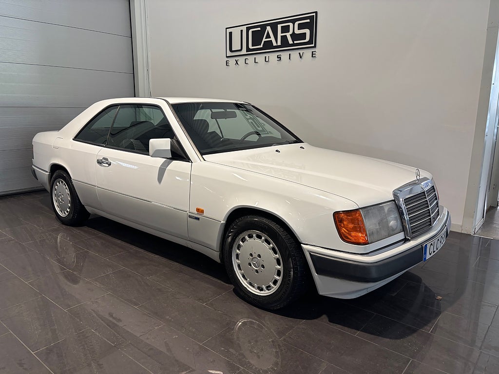 Mercedes-Benz 300 CE-24 Coupé  / Sportline / Manuell / 220HK