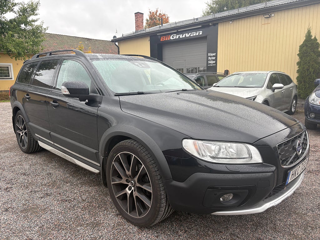 Volvo XC70 D5 AWD AUT Sport Business Pro Drag/Värmare/Taklucka