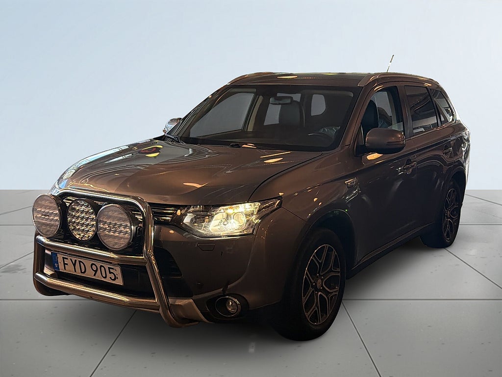 Mitsubishi Outlander PHEV CVT Business Drag/MoK-Värm/S&V/Kamera/Extraljus
