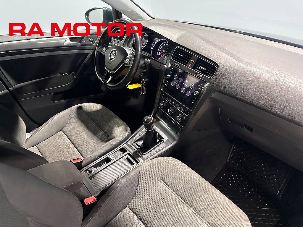 Volkswagen Golf I SC 1.6 TDI 116hk | D-värm | Drag | Backkamera |