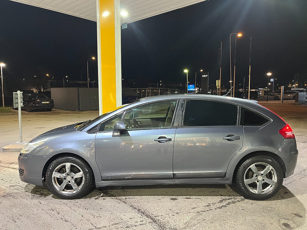 Citroën C4 2.0 Nybes, Storservice Nyligen, Nya däck