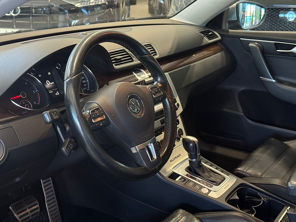 Volkswagen Passat Alltrack 2.0 TDI 4M Värmare Läder Kamrem Bytt