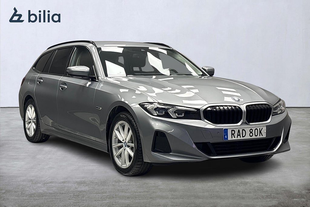 BMW 330e xDrive Touring Drag 