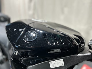 Yamaha R9 / Ny 2026 / Tech Black / Snart omgående leverans!