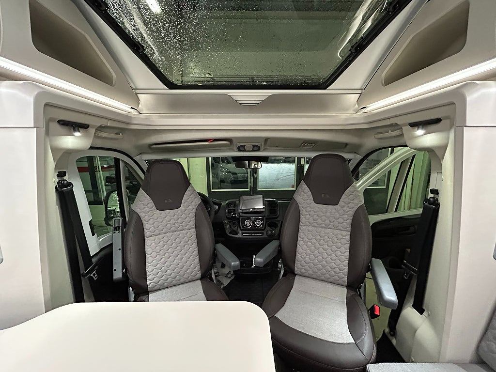 Adria Matrix Axess 670 SL / Taksäng / B-kort / Automat 140hk - Adria