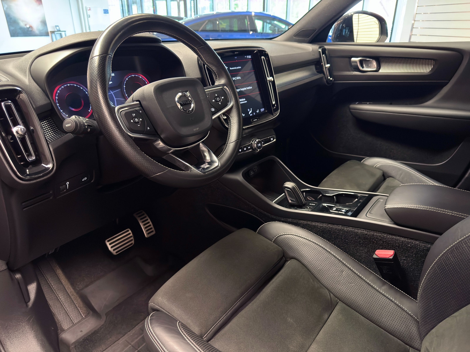 Volvo XC40 T5 AWD R-Design 247hk | Drag | Panorama 2018 - miniatyr 12