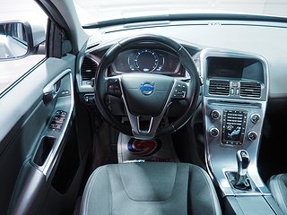 SUV Volvo XC60 14 av 22
