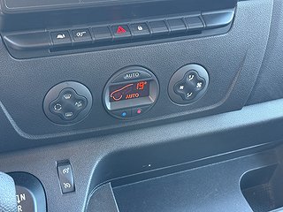Transportbil - Skåp Renault master 17 av 21