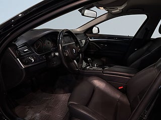 BMW 520d xDrive Touring Steptronic Drag Dvärm Kamera Skinn SoV – bild 7