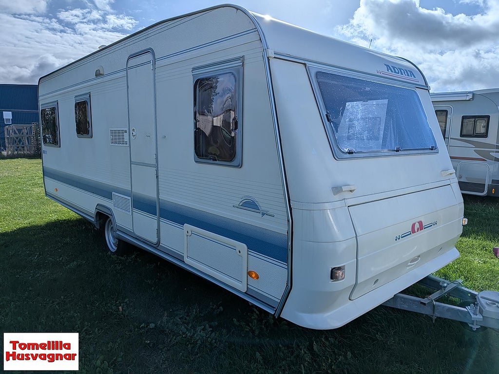 Adria UNICA B 562UL