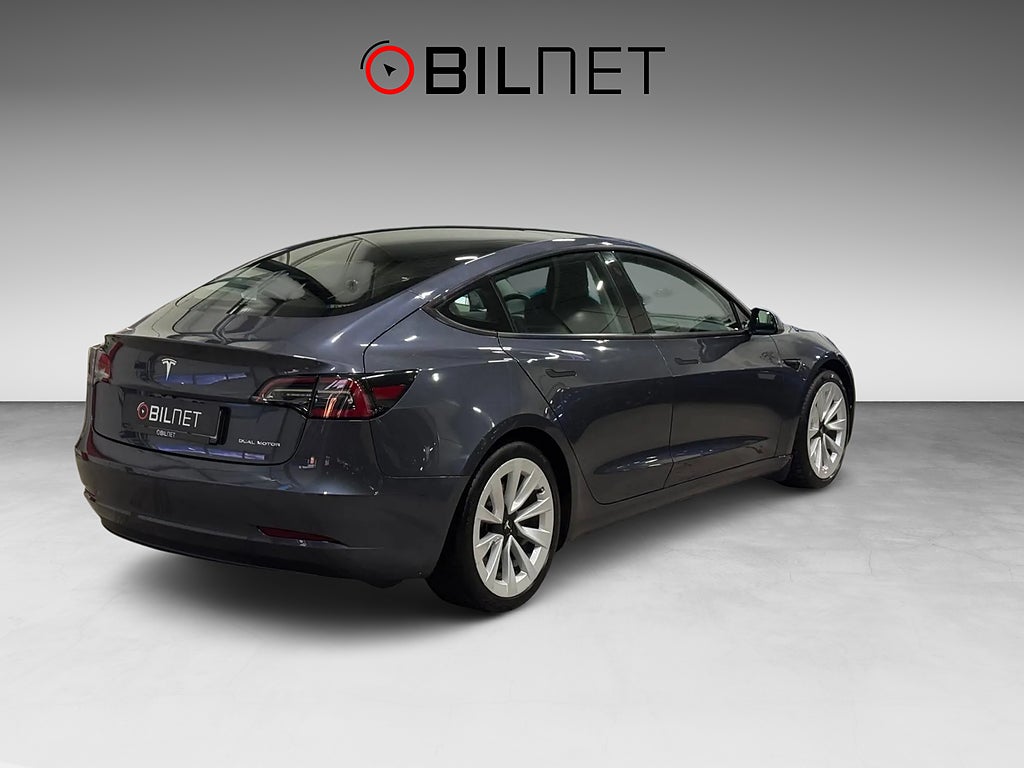 Tesla Model 3 Long Range AWD MOMS 19" Premium Värmepump