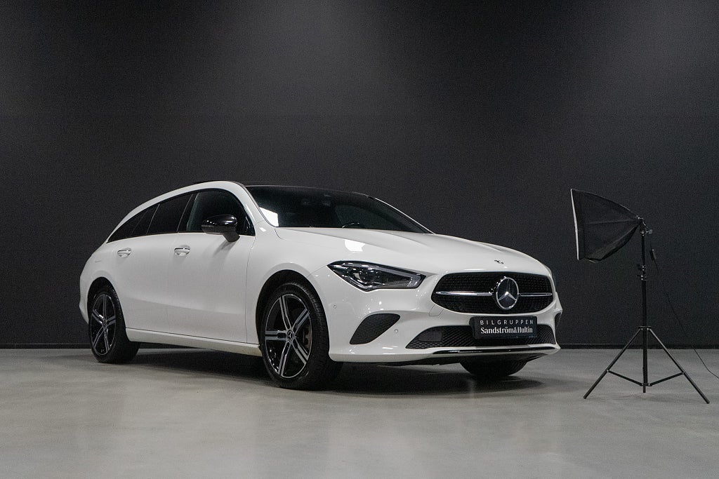 Mercedes-Benz CLA 250 e  Panorama / Drag / Navi / 1 brukare