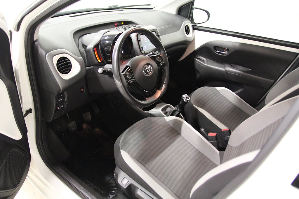 Toyota Aygo 5-dörrar 1.0 nybesiktigad, "SÅLD!