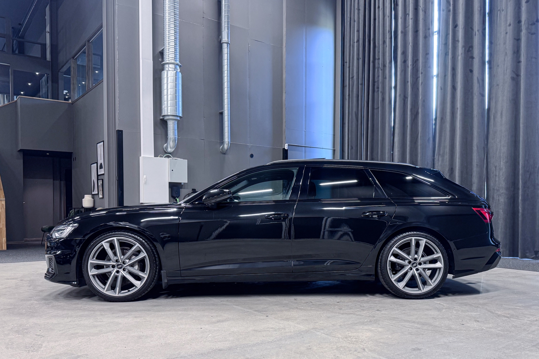 Audi A6 Avant 40 TDI Q 2021, bild 3/51