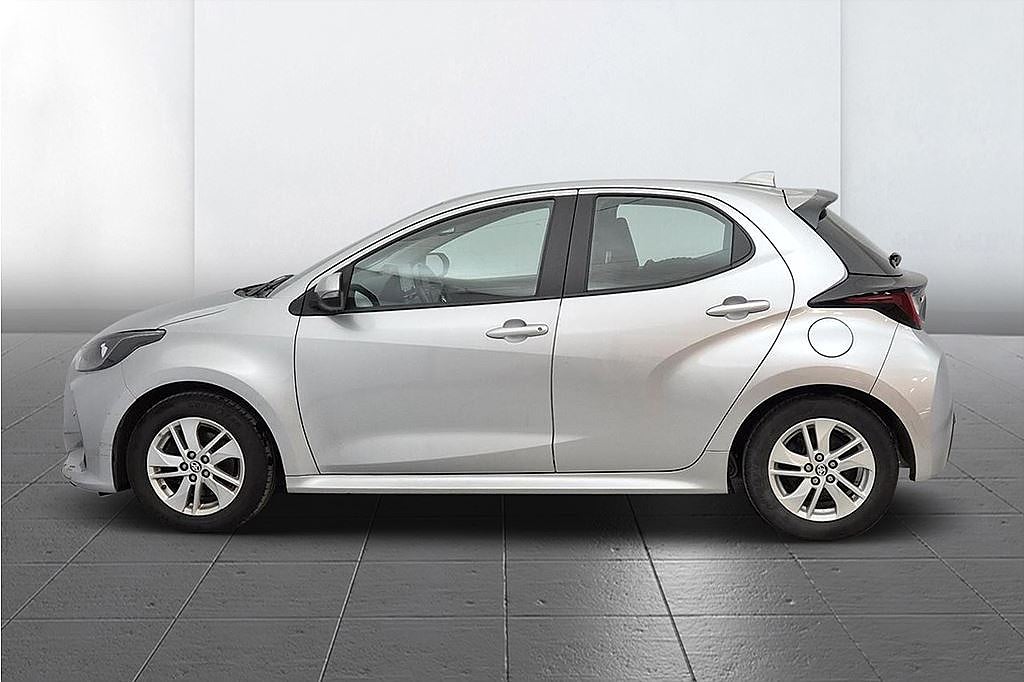Toyota Yaris 1.5 Hybrid Rattvärme Kamera AdaptivFH 116hk