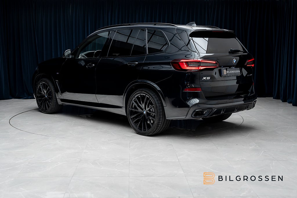 BMW X5 xDrive40d M Sport Sky Lounge HUD 360 Kolfiber MOMS