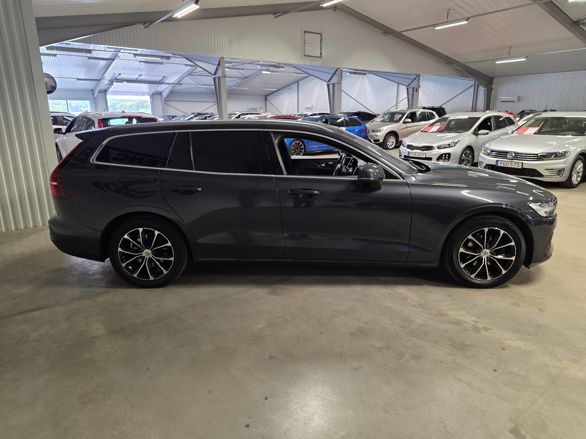 Volvo V60 D3 Aut Momentum Advanced 2020, bild 3/38