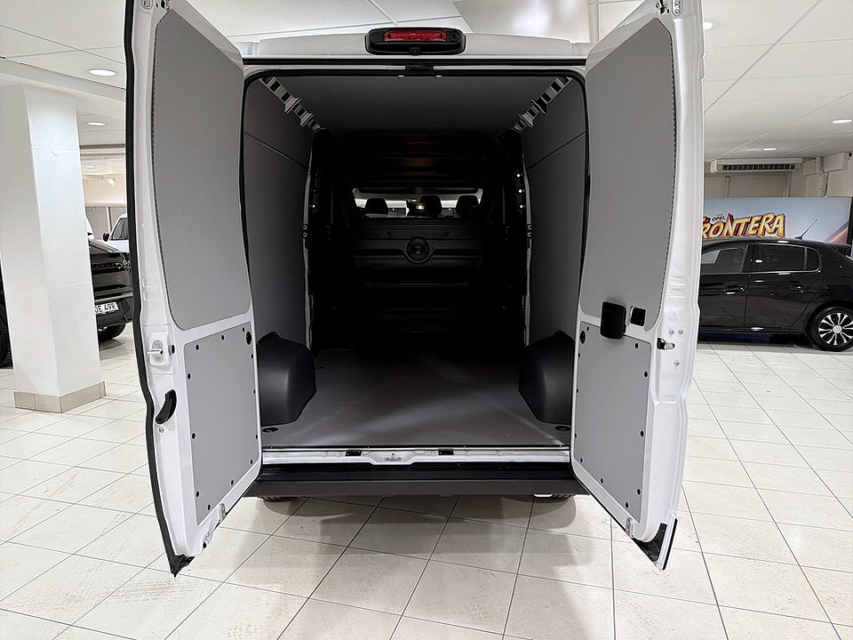 Bild på Peugeot Boxer Snoeks Crew Cab 180hk Aut L3H2 - OMGÅENDE LEVERANS!