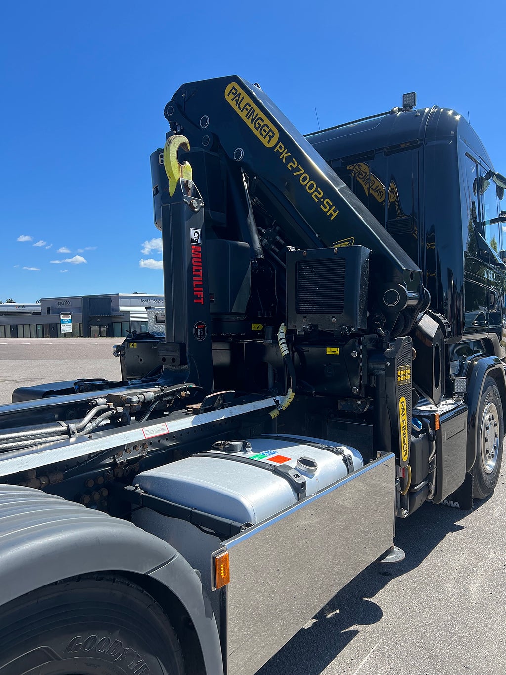 Scania R490 8x4*4 Tridem Kranväxlare, Palfinger 27002 Kran