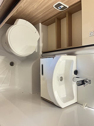 Husbil-integrerad Bürstner LYSEO TIME LIMITED 19 av 26