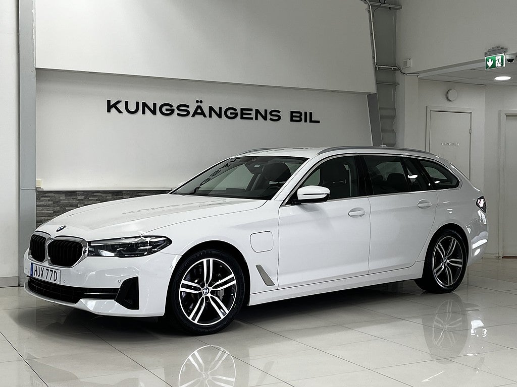 BMW 530e Touring G31 Plug-in Hybrid Läder Navi Drag B-Kam 292hk