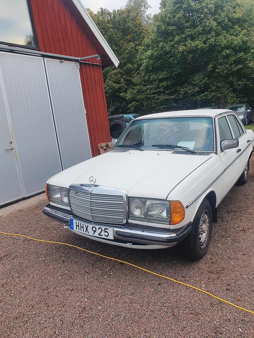 Mercedes-Benz W123 240 D