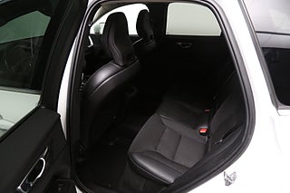 SUV Volvo XC60 25 av 28