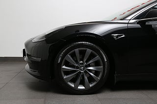 Sedan Tesla Model 3 6 av 27