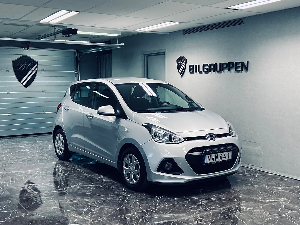 Hyundai i10 1.0 |Automat|Motorvärmare|En ägare|Fullservad|Lågmilare