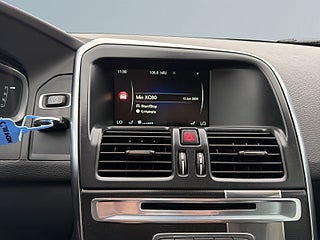 Volvo XC60 D4 AWD R-Design Dragkrok/MoK/SoV/Dvärm – bild 11