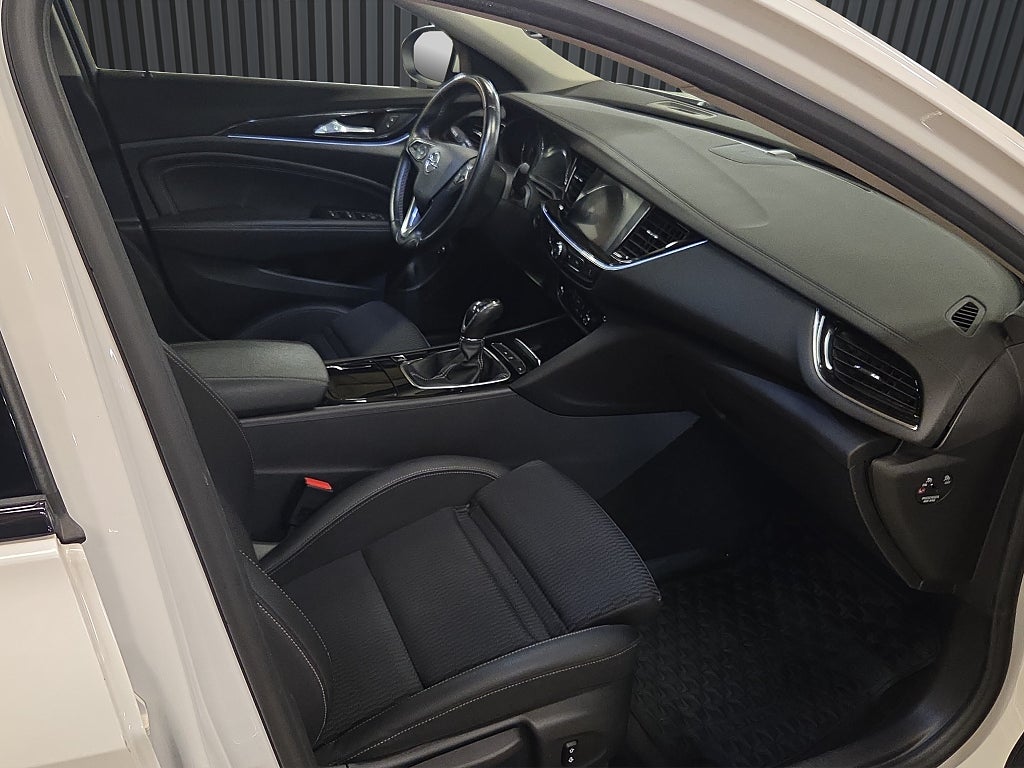 Opel Insignia 2018 - miniatyr 16