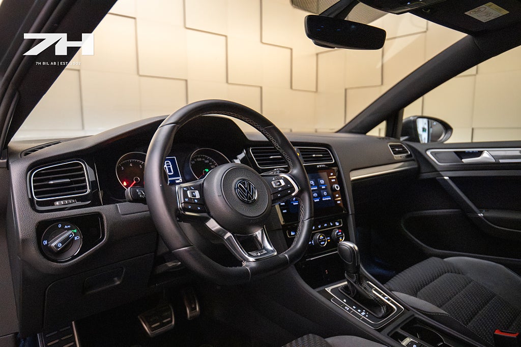 Volkswagen Golf 5-dörrar 1.5 TSI GT R-Line / Adaptiv Farthållare