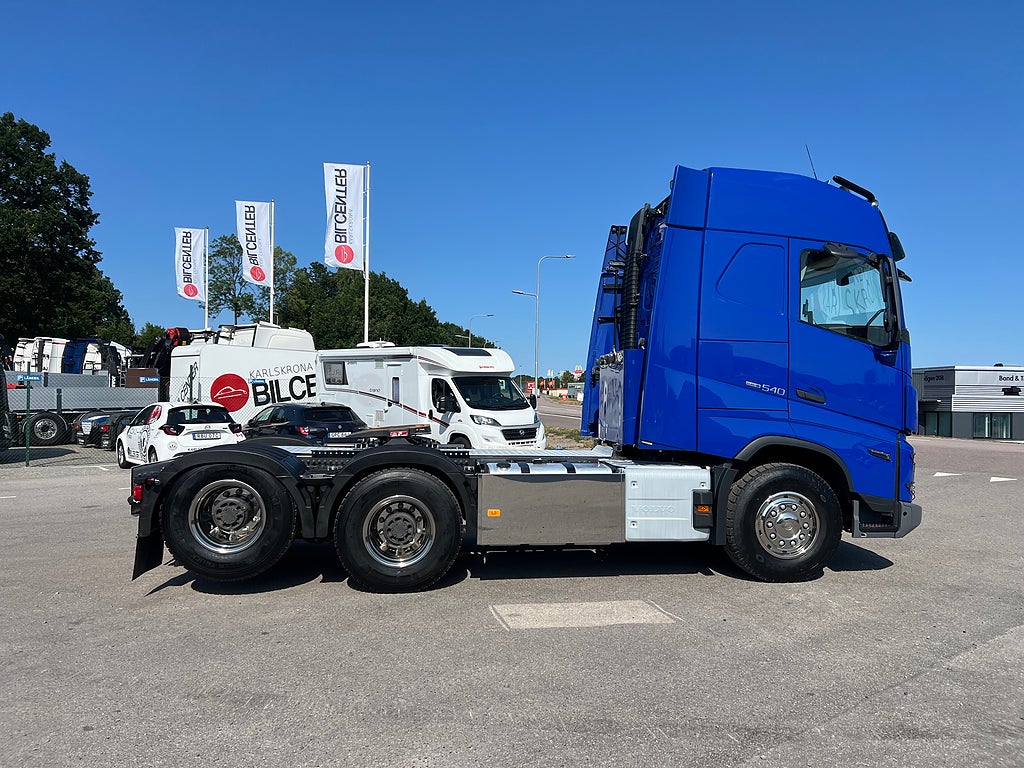 Volvo FH13 540 6x4 Dragbil Lyftbar Tandem Axel, Hydraulik, Fullutrust.