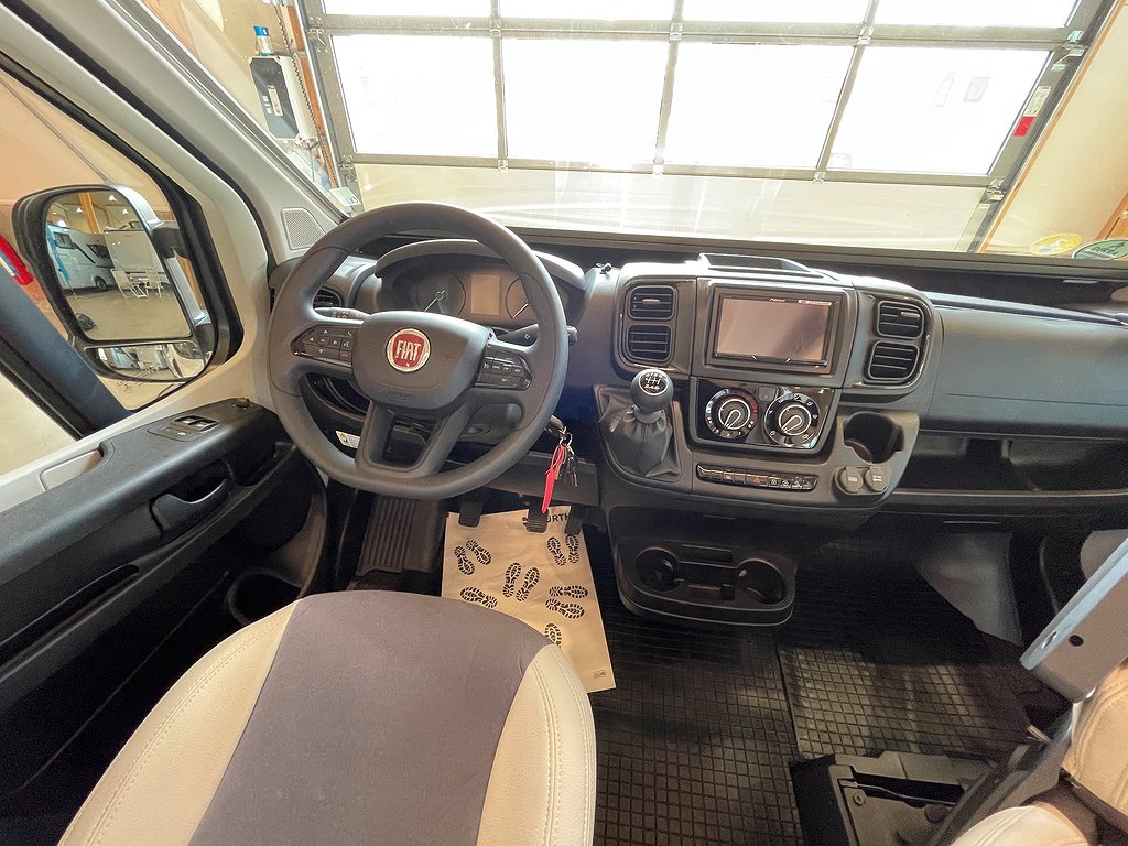 CHALLENGER Van 114 / B-körkort / Våningssäng / Under 6m - CHALLENGER