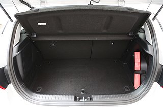 Halvkombi Hyundai i20 8 av 22