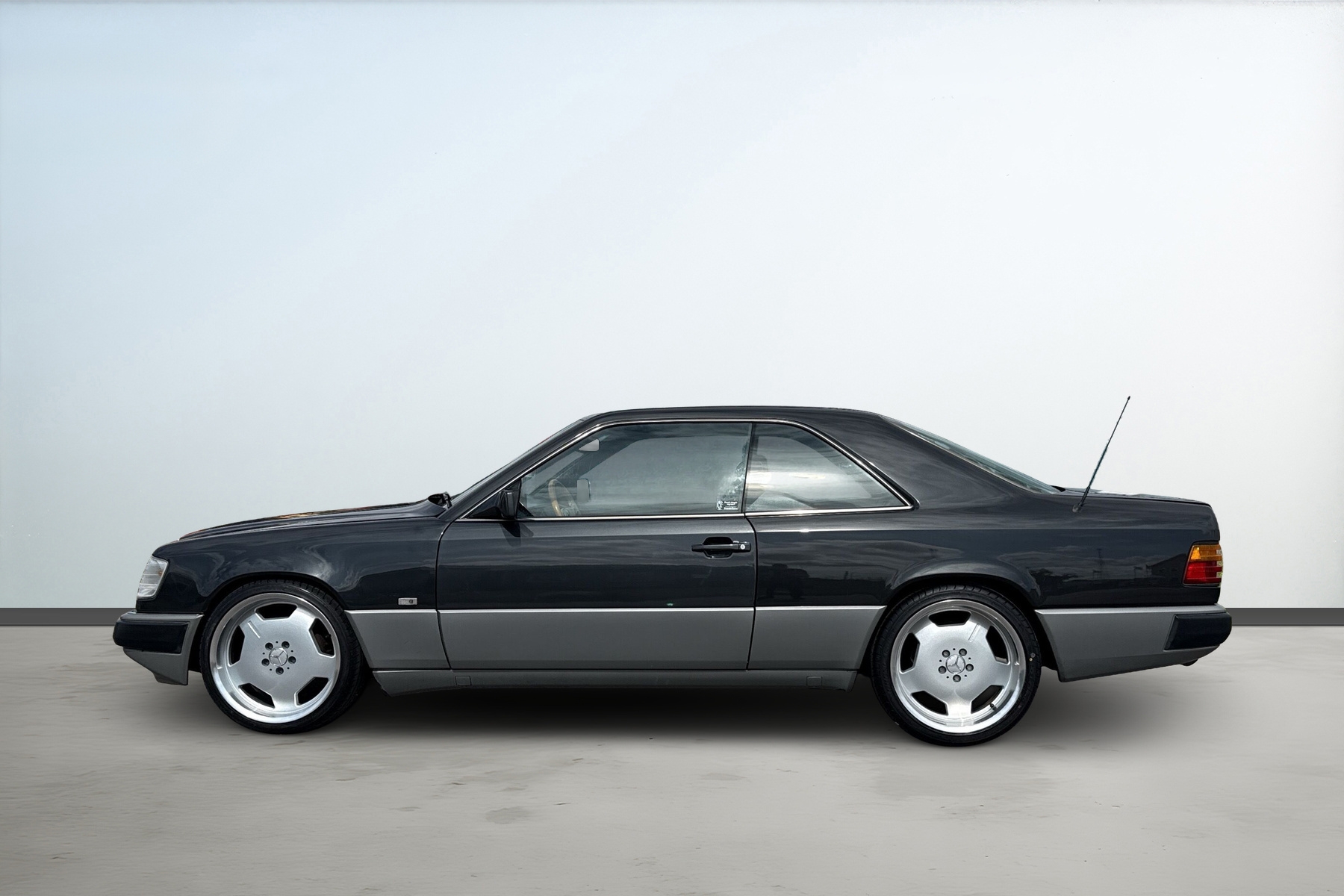 Mercedes-Benz 230 CE Coupé Monoblock AMG 1988, kuva 2/43