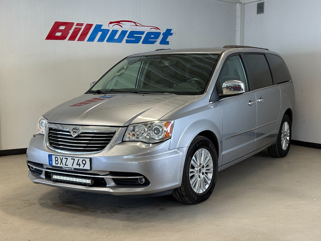 Lancia Voyager 2.8 LX 7-Sits,  Navi, Kamera , Kamrembytt Ny Bes
