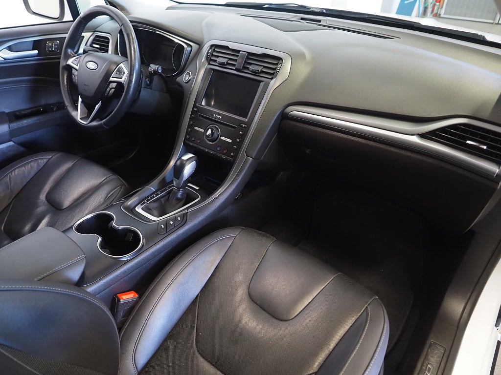 Ford Mondeo 2.0 TDCi Bi-Turbo 210hk Titanium Business Pano Kamera