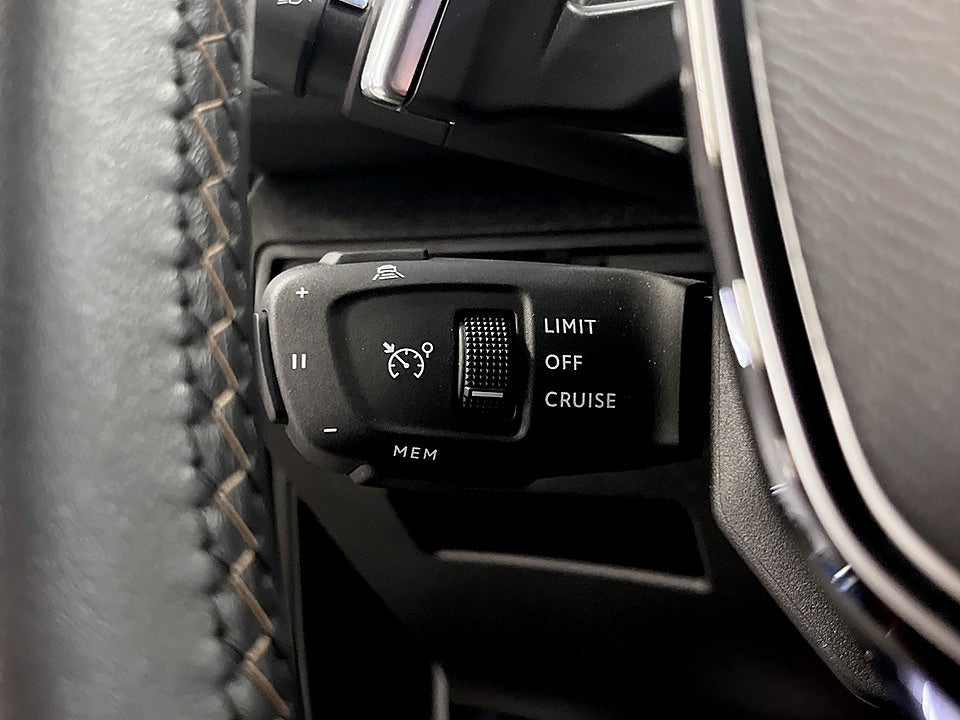 Bild på Peugeot 5008 GT 1.2 PT 130hk Aut 7-SITS B-KAMERA 