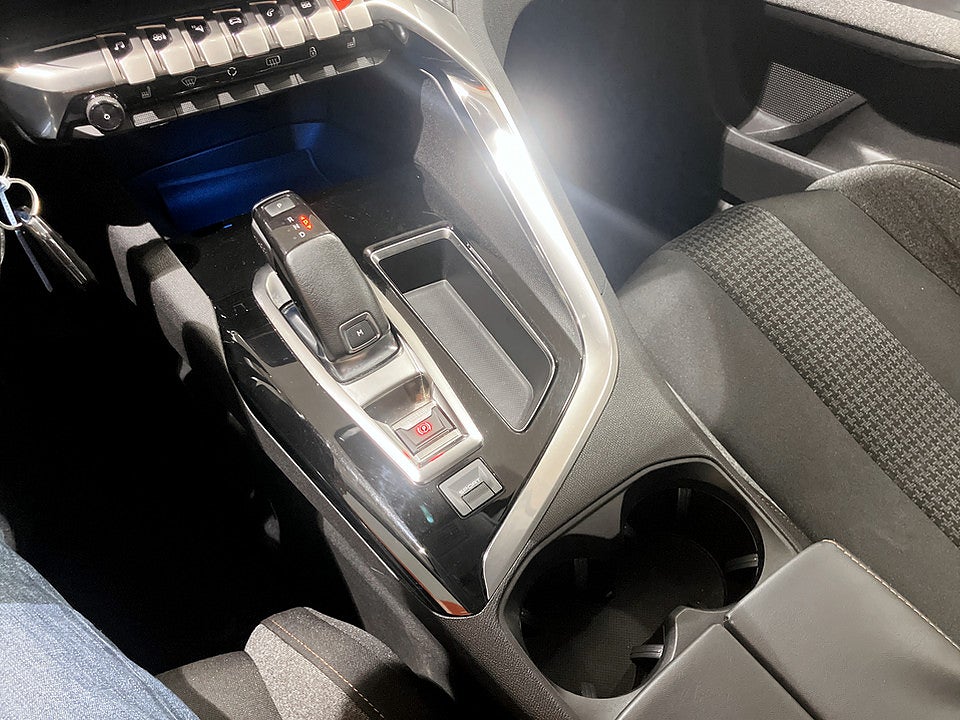 Bild på Peugeot 3008 Active 1.6 BHDi 120hk Aut RÄNTEKAMPANJ MED DNB 3,99%