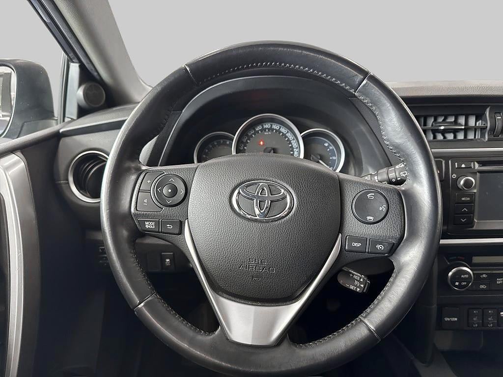 Toyota Auris 2015 - miniatyr 9