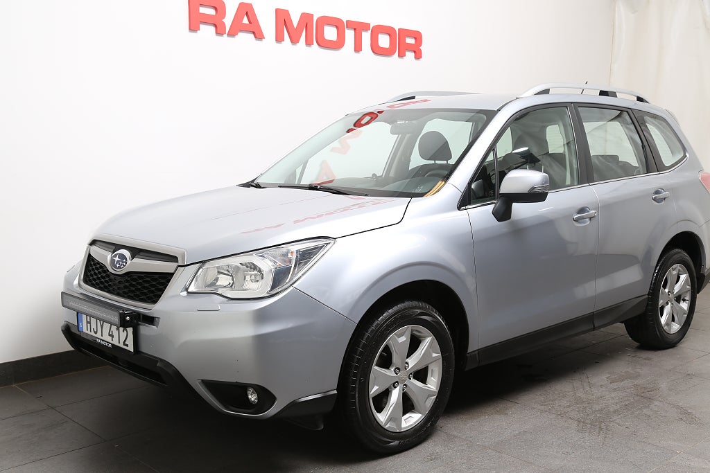 Subaru Forester 2,0D 147hk XS 4WD 1ägare Extraljus P-Värmare 