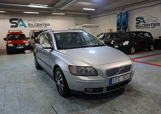 Volvo V50 2.4 Automat Kinetic NyBesiktad NyServad 140hk DRAG