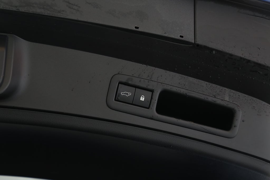 Lexus UX 250h E-Four 184hk Premium AWD Aut Teknik-paket Taklucka 2021